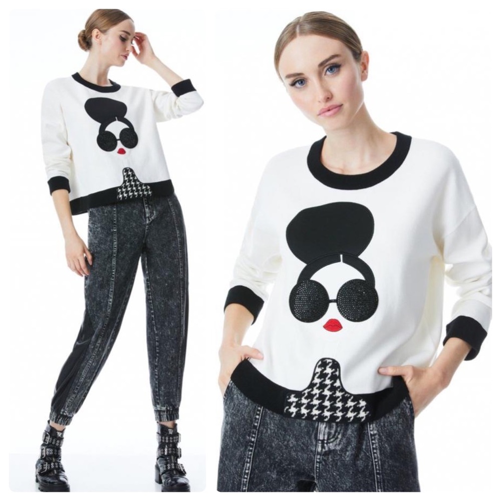 🛍 SOLD- ALICE + OLIVIA Gleeson Stace Face Pullover Sweater - Picture 2 of 15